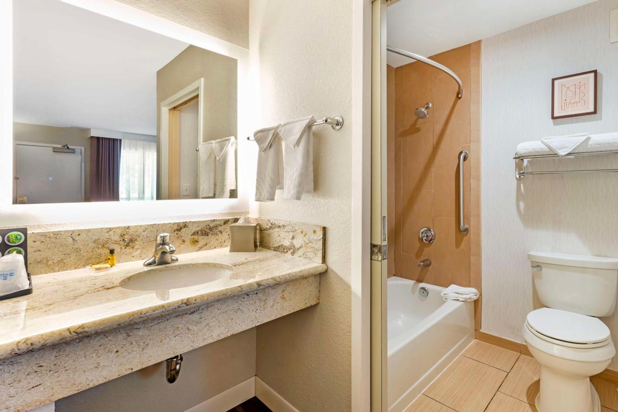 Best Western Plus Rancho Cordova Inn Buitenkant foto