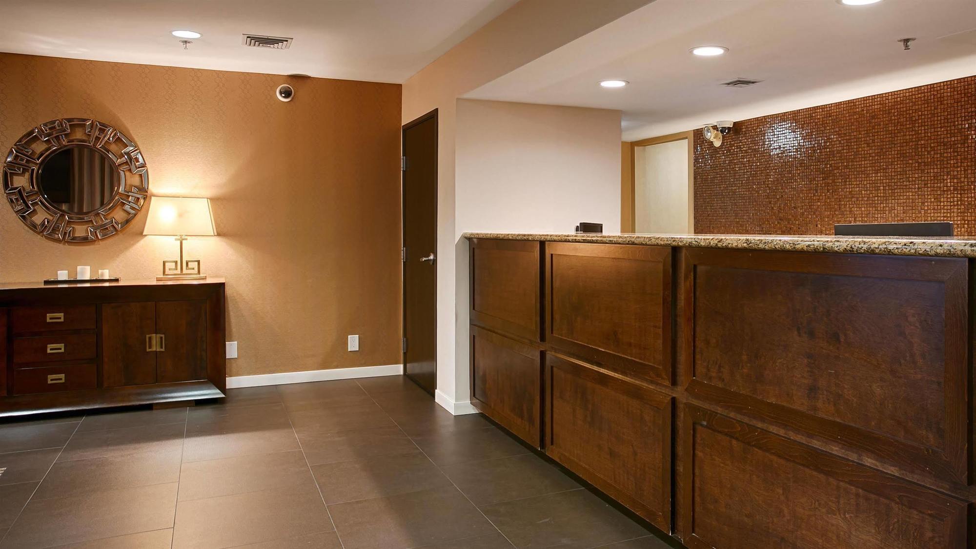 Best Western Plus Rancho Cordova Inn Buitenkant foto