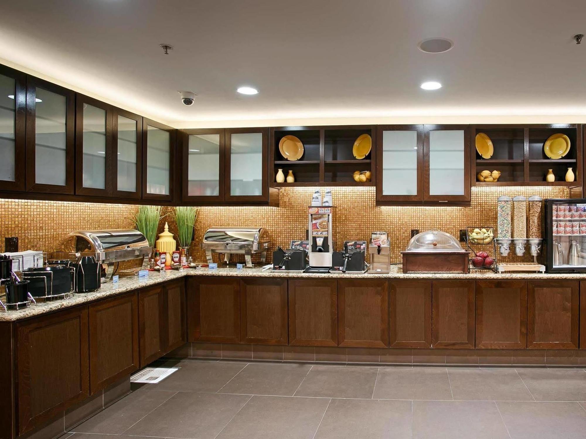 Best Western Plus Rancho Cordova Inn Buitenkant foto