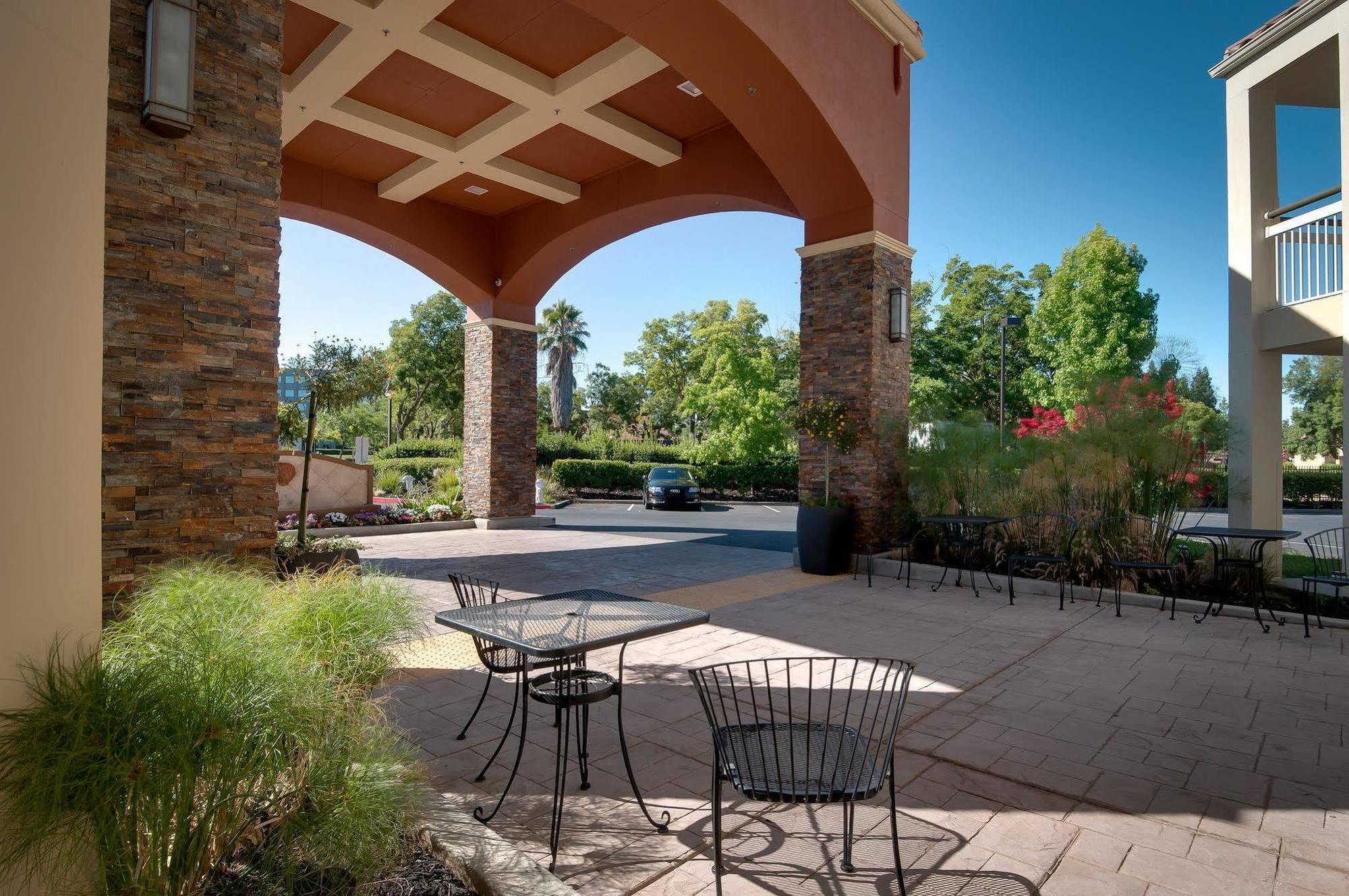 Best Western Plus Rancho Cordova Inn Buitenkant foto